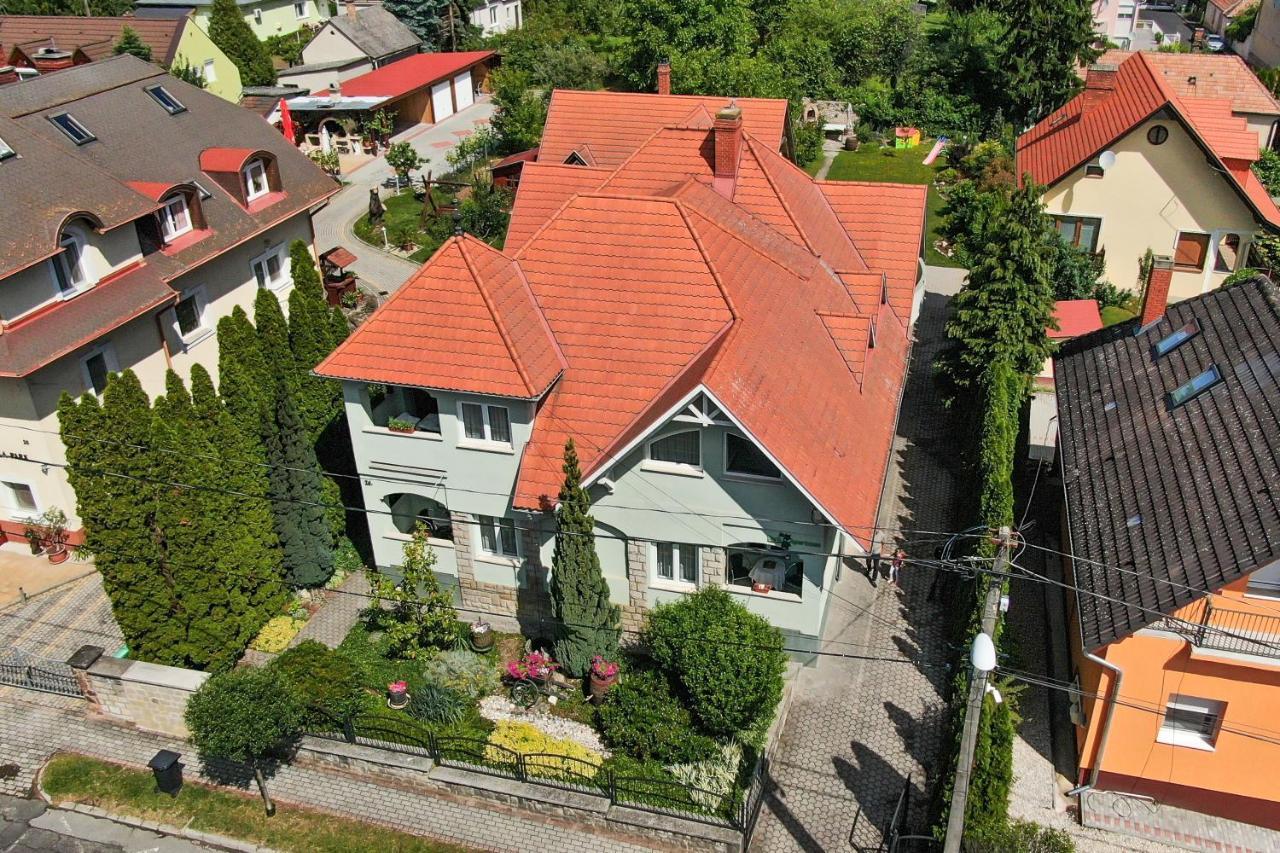 Park Apartman Heviz Luaran gambar