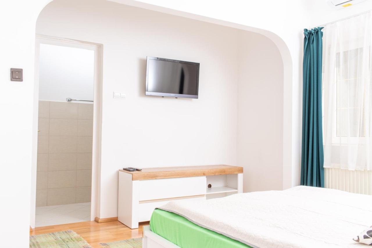 Park Apartman Heviz Luaran gambar