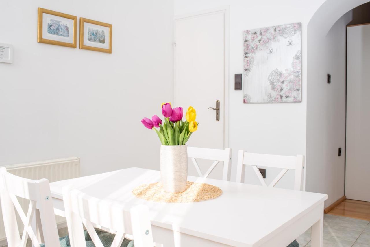 Park Apartman Heviz Luaran gambar