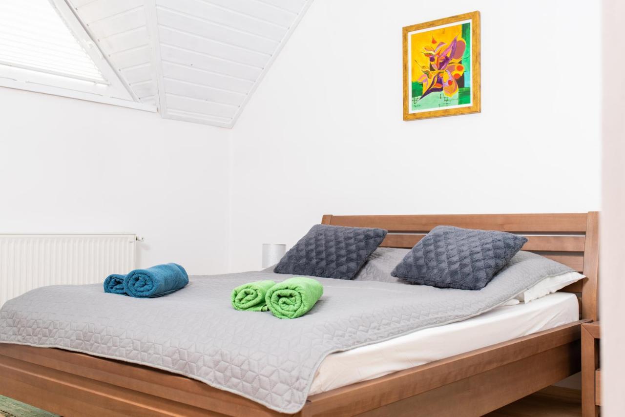 Park Apartman Heviz Luaran gambar
