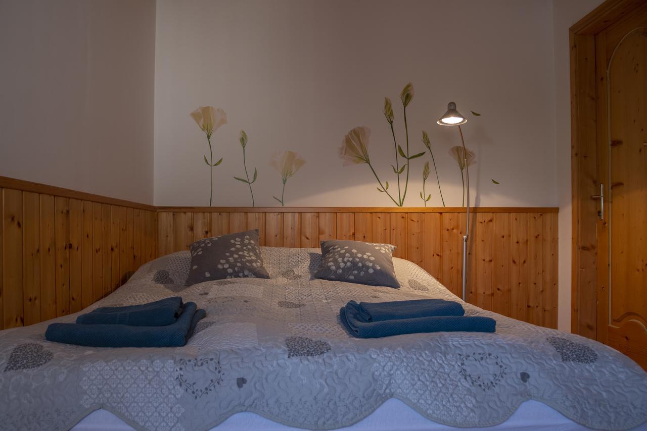 Park Apartman Heviz Luaran gambar