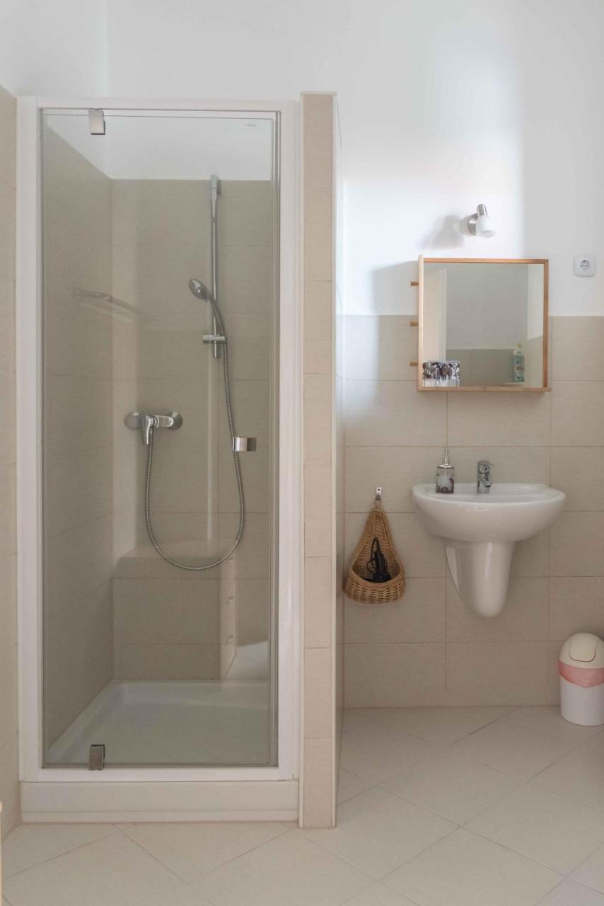 Park Apartman Heviz Luaran gambar