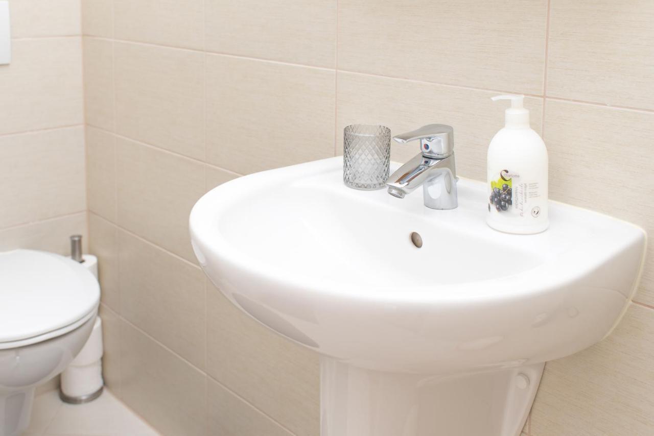 Park Apartman Heviz Luaran gambar
